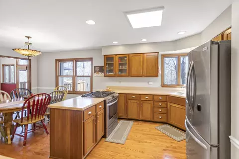 Kitchen - 500 Highland Ave, Algonquin, IL 60102 photo 3 of 5