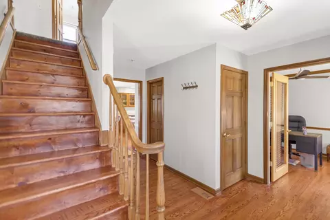 Entry Way - 500 Highland Ave, Algonquin, IL 60102 photo 1 of 3