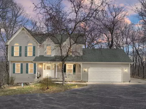 Exterior - 500 Highland Ave, Algonquin, IL 60102 photo 2 of 8