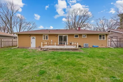 Exterior - 213 S Jane Dr, Elgin, IL 60123 photo 4 of 5