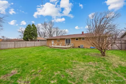 Exterior - 213 S Jane Dr, Elgin, IL 60123 photo 5 of 5