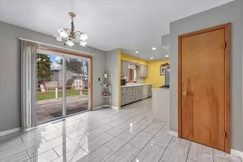 Other - 213 S Jane Dr, Elgin, IL 60123 photo 3 of 10
