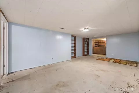 Other - 213 S Jane Dr, Elgin, IL 60123 photo 6 of 10