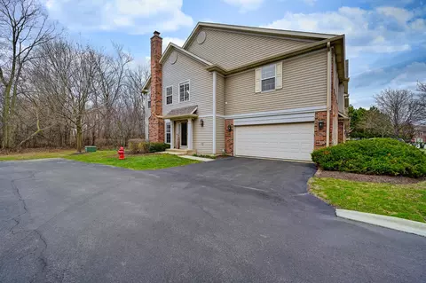 2136 Yale Cir, Hoffman Estates, IL 60192