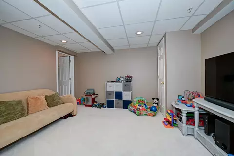 Other - 2136 Yale Cir, Hoffman Estates, IL 60192 photo 5 of 5