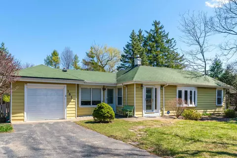 1617 Sunset Ridge Rd, Glenview, IL 60025