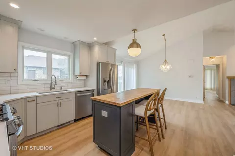 Kitchen - 1827 Golf View Dr, Bartlett, IL 60103 photo 3 of 3