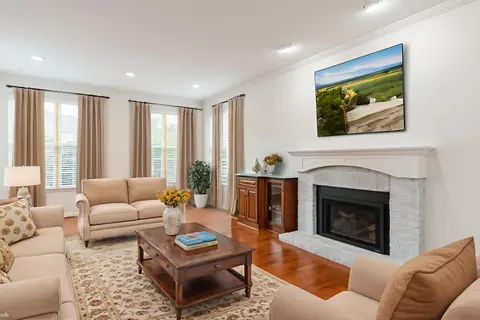 Living - 1177 Heathrow Ln, Aurora, IL 60502 photo 6 of 7