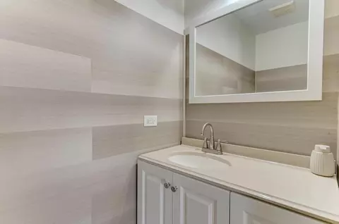 Bath - 24224 Leski Ln, Plainfield, IL 60585 photo 1 of 2