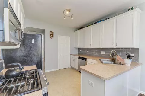 Kitchen - 24224 Leski Ln, Plainfield, IL 60585 photo 1 of 4