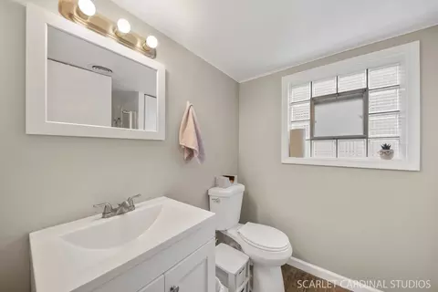 906 Howard St, Wheaton, IL 60187 photo 15