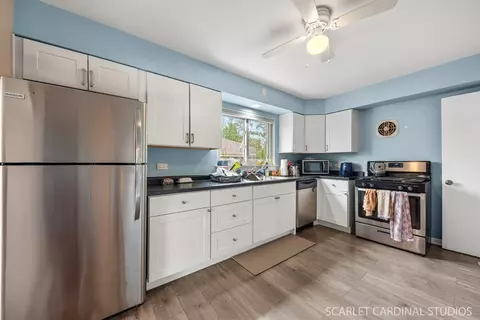 906 Howard St, Wheaton, IL 60187 photo 5