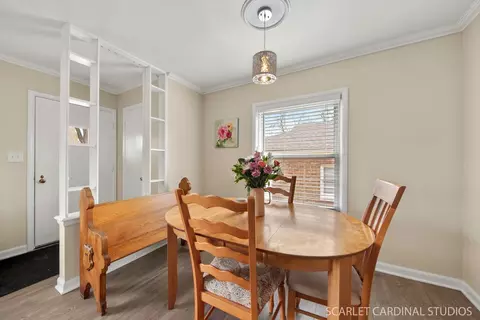 906 Howard St, Wheaton, IL 60187 photo 4