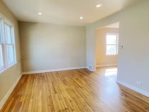 Living - 429 W 110th St, Chicago, IL 60628 photo 2 of 2