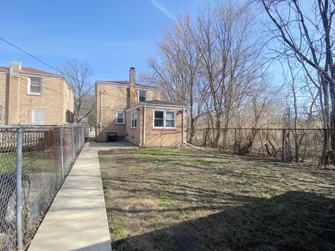 Exterior - 429 W 110th St, Chicago, IL 60628 photo 4 of 5