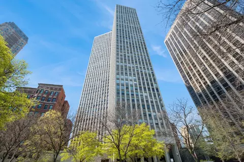 2626 N Lakeview Ave #3307, Chicago, IL 60614