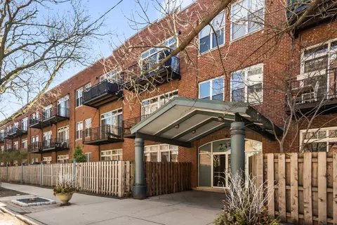 2333 W Saint Paul Ave #122, Chicago, IL 60647