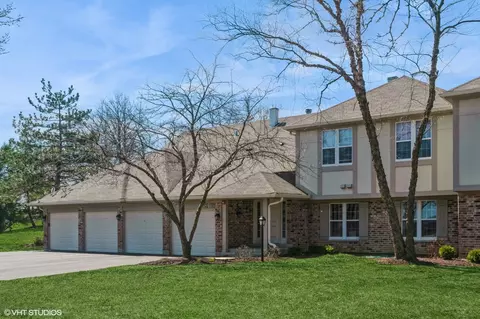 1198 Streamwood Ln #1198, Vernon Hills, IL 60061