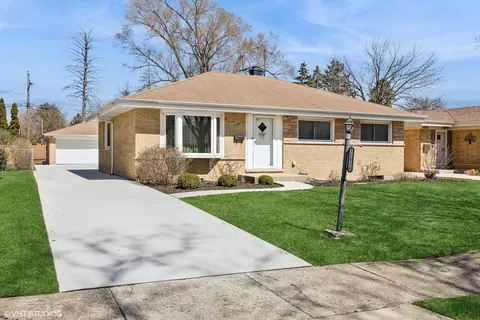 11036 Windsor Dr, Westchester, IL 60154