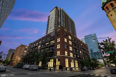 210 S Desplaines St #1110, Chicago, IL 60661