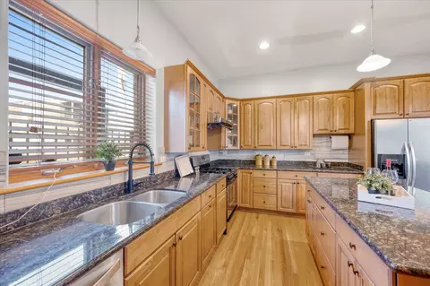 543 W Root St, Chicago, IL 60609 photo 23