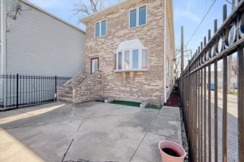 543 W Root St, Chicago, IL 60609 photo 32