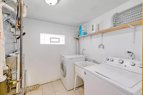 543 W Root St, Chicago, IL 60609 photo 27