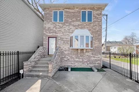 543 W Root St, Chicago, IL 60609