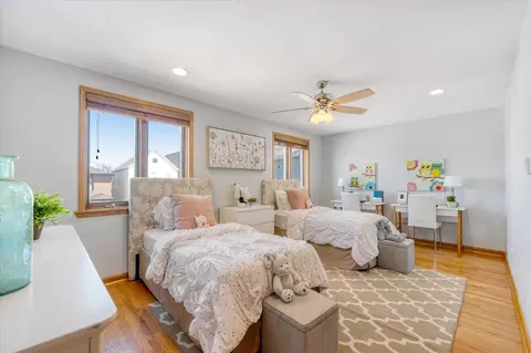 543 W Root St, Chicago, IL 60609 photo 16