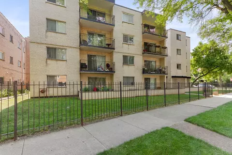 7074 N Ridge Blvd #2C, Chicago, IL 60645