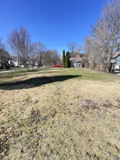 552 E Chicago St, Elgin, IL 60120 photo 10