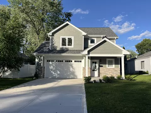 416 S 12th Ave, Saint Charles, IL 60174