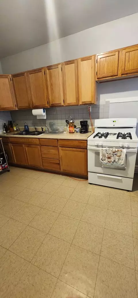 3125 W Pershing Rd, Chicago, IL 60632 photo 4
