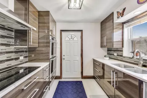 7407 W Main St, Niles, IL 60714 photo 10