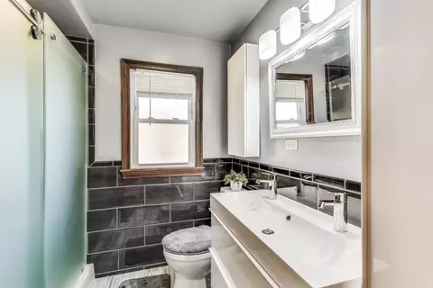 7407 W Main St, Niles, IL 60714 photo 16