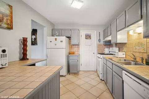 2750 Northampton Dr #C1, Rolling Meadows, IL 60008 photo 9