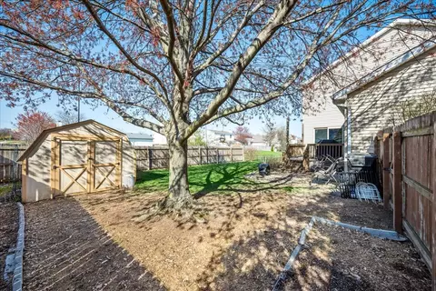 1326 Beacon Hill Ct, Normal, IL 61761 photo 22