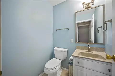 1326 Beacon Hill Ct, Normal, IL 61761 photo 10