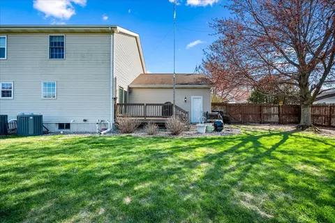 1326 Beacon Hill Ct, Normal, IL 61761 photo 20