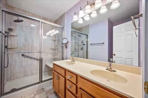 1326 Beacon Hill Ct, Normal, IL 61761 photo 13