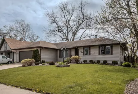 721 Adams St, Elgin, IL 60123 photo 21