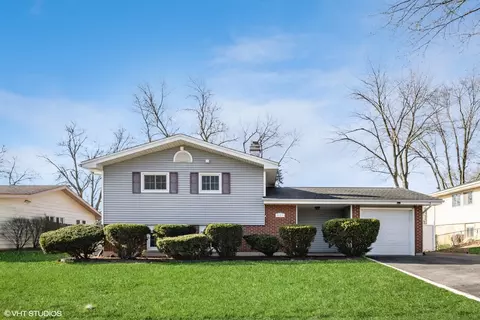 625 Baxter Ln, Hoffman Estates, IL 60169