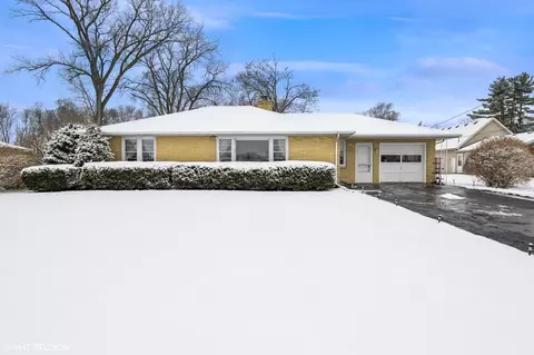 34 Hawthorne Ln, Fox Lake, IL 60020