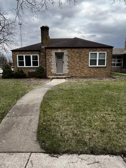 303 W 2nd St, Oglesby, IL 61348
