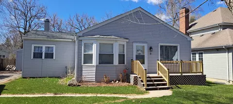 33238 N Valley View Dr, Grayslake, IL 60030