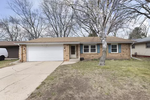 3220 Orleans Ave, Rockford, IL 61114
