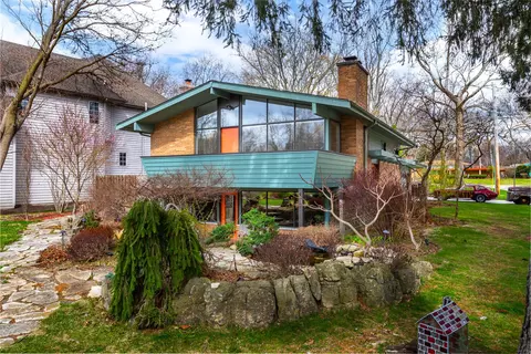125 Maple Ln, Naperville, IL 60540 photo 2