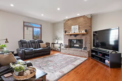 16026 Hometown Dr, Plainfield, IL 60586 photo 7