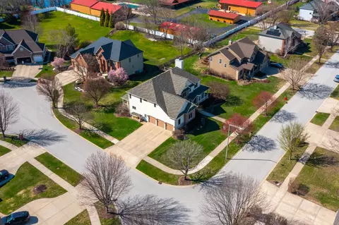 16026 Hometown Dr, Plainfield, IL 60586 photo 4