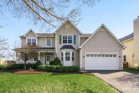 314 Bluegrass Pkwy, Oswego, IL 60543